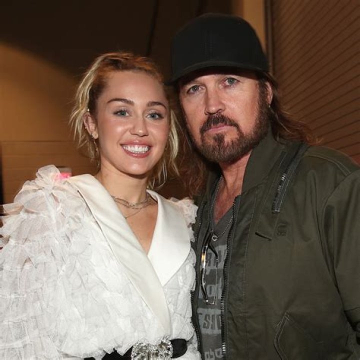 Who Is Avery Cyrus On TikTok? Age & Instagram – Is She Related To Miley Cyrus?